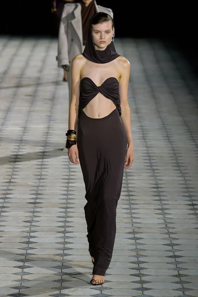 Look 26